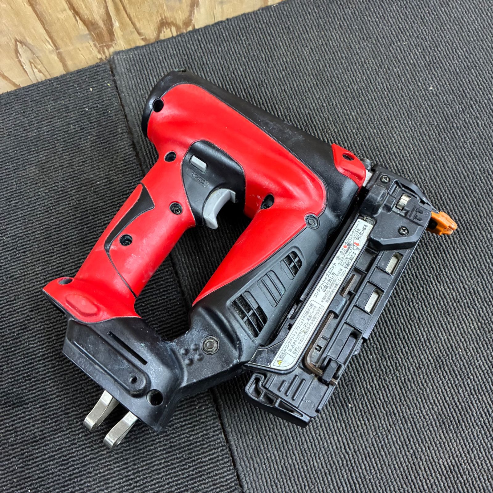  マックス MAX 14.4 V充電式ピンネイラ TJ-35 P 1 本体のみ 釘打機 エアーツール