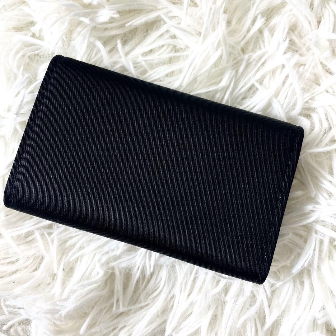 ほぼ未使用　PRADA プラダ　キーケース　ナイロン　三角プレート　ブラック PRADA プラダ キーケース ナイロン ブラック 三角ロゴ｜Yahoo!フリマ