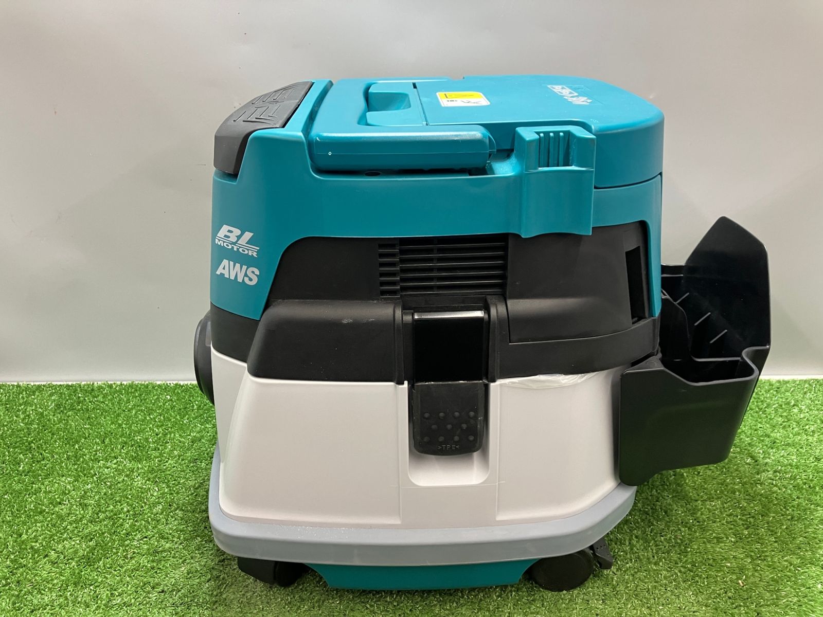 品 0936 makita マキタ 18 18|36 v充電式粉じん機 本体のみ VC 867 DZ