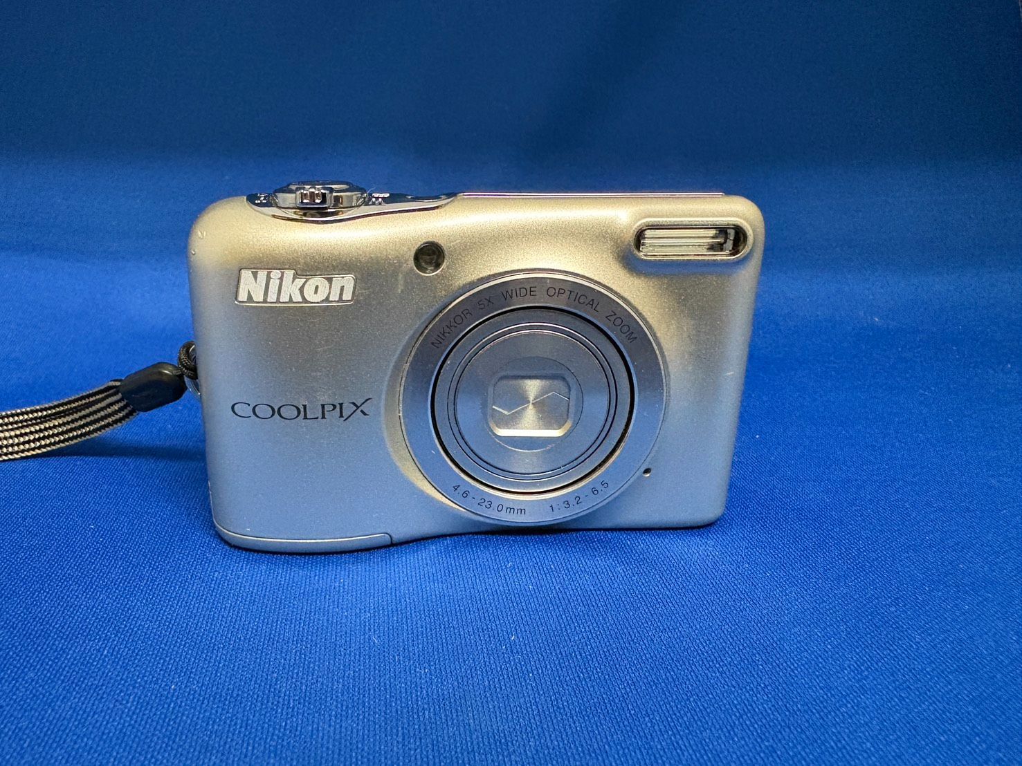 極上品 Nikon デジタルカメラ COOLPIX L30 5倍ズーム 2005万画素 