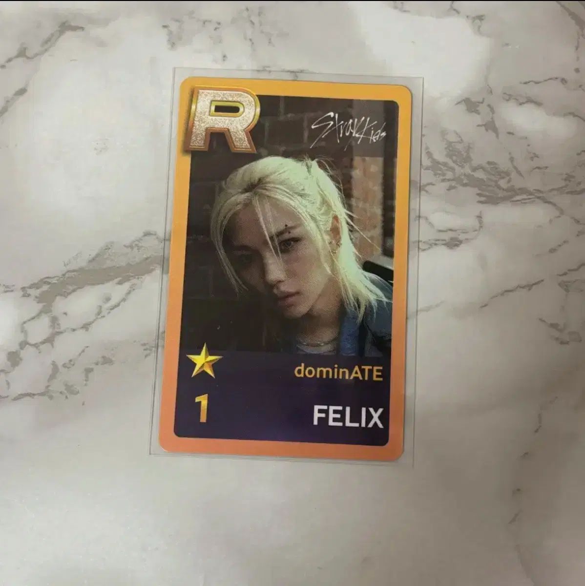 Stray Kids(ストレイキッズ・スキズ・SKZ) ドミネイト SuperStar JYP