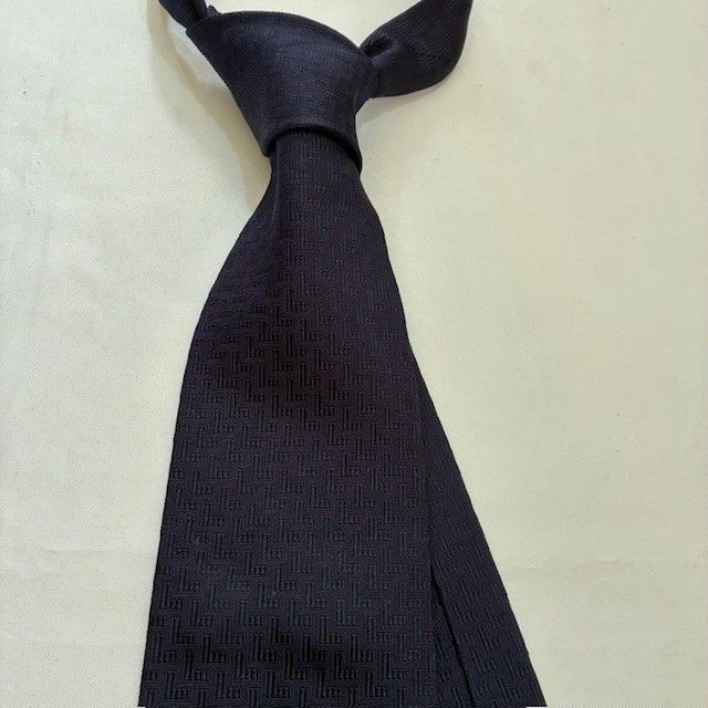 ロエベ LOEWE アナグラム総柄ネクタイ ネイビー シルク100% - メルカリ