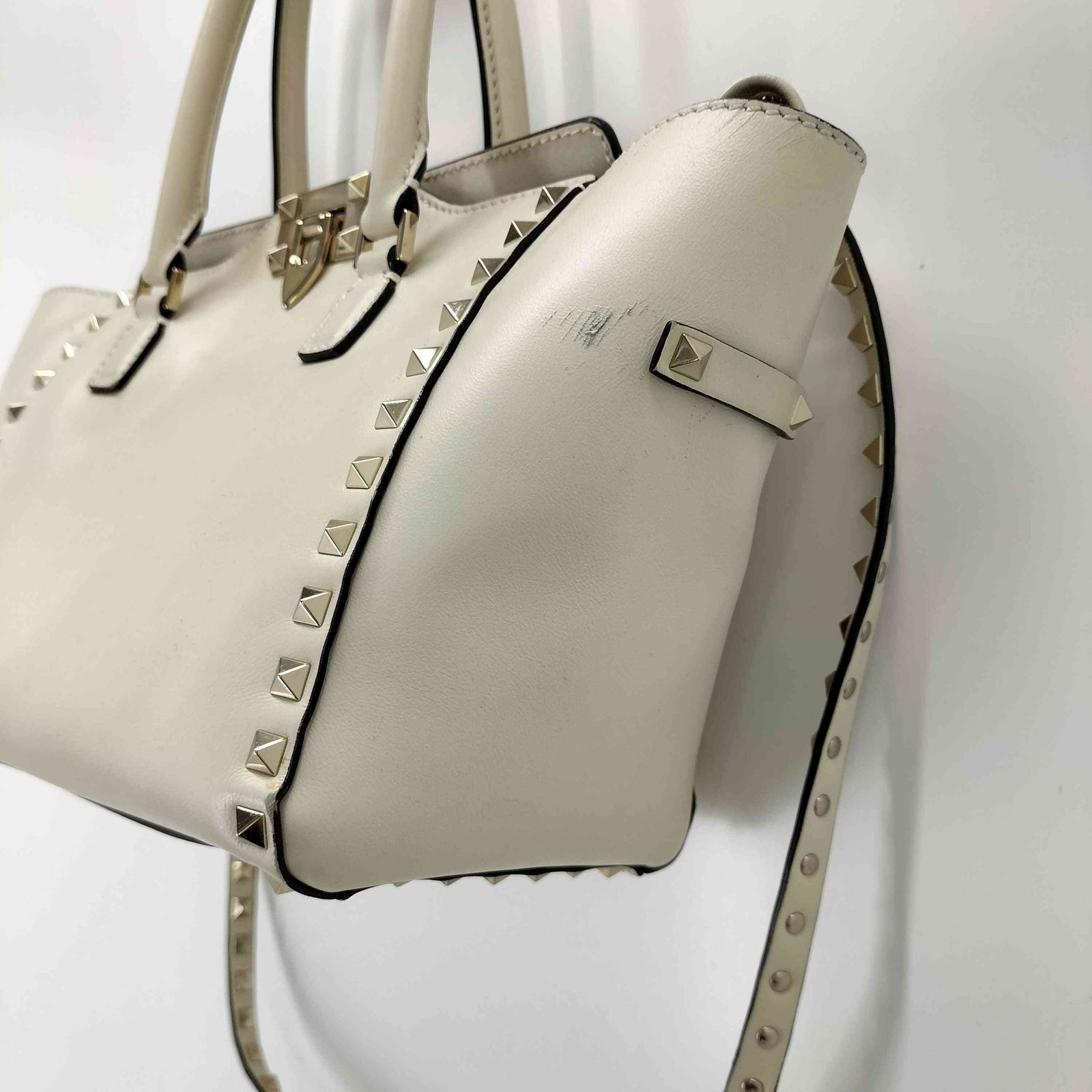 美品✨ヴァレンティノ　ガラヴァーニ　ロックスタッズ　ハンドバッグ 2WAY 楽天市場】VALENTINO GARAVANI ヴァレンティノ ガラヴァーニ