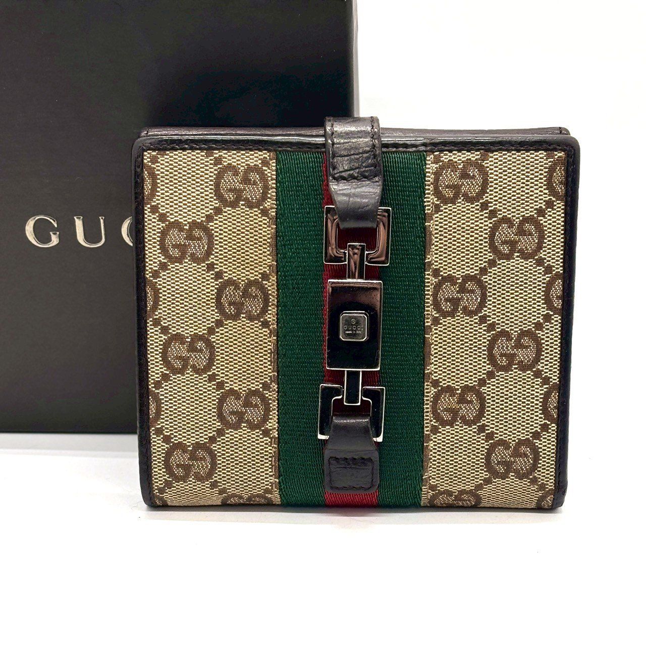 変わらない安心感】 GUCCI 二つ折り財布 ジャッキー GGキャンバス