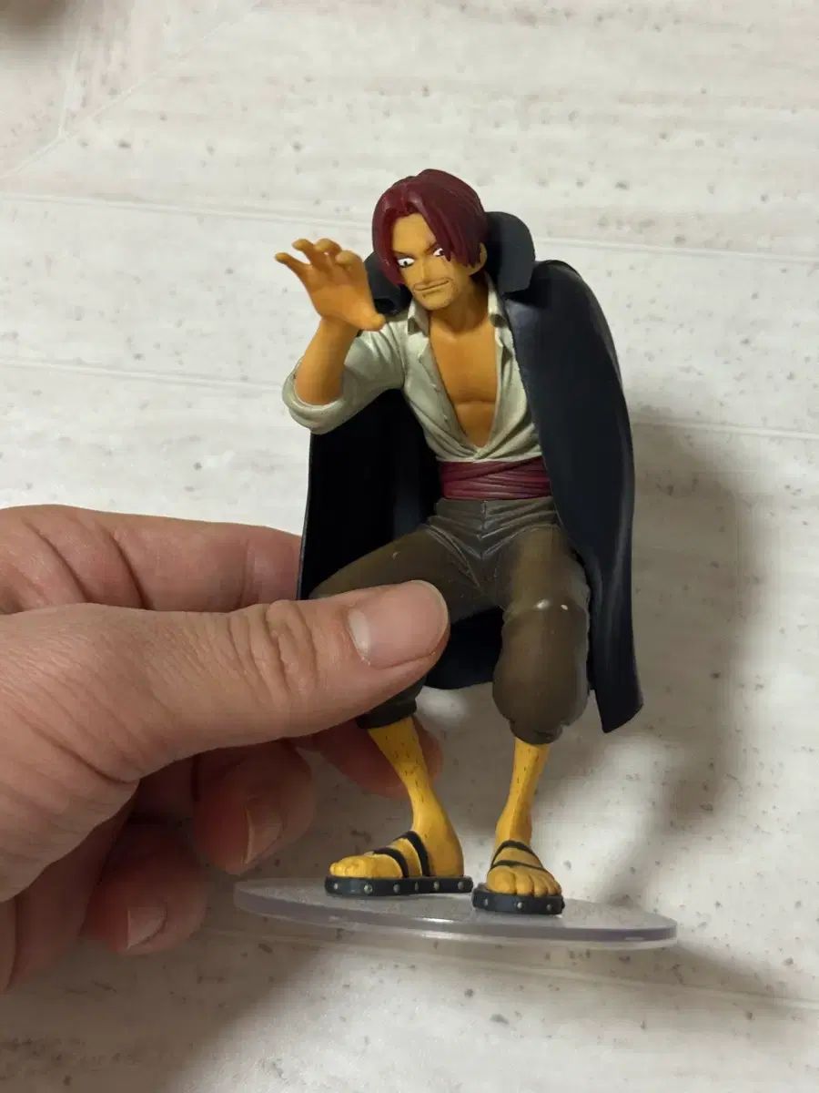 ONE PIECE モンキー・D・ルフィ(ルフィ) シャンクス フィギュア