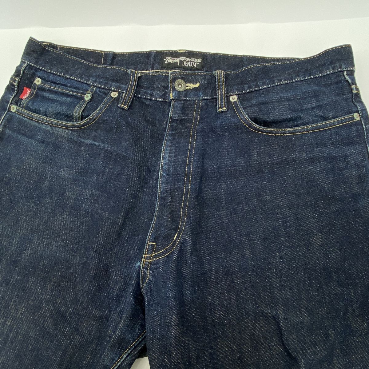 STUSSY ステューシー ROUGH×RUGGED デニムパンツ バックペイント