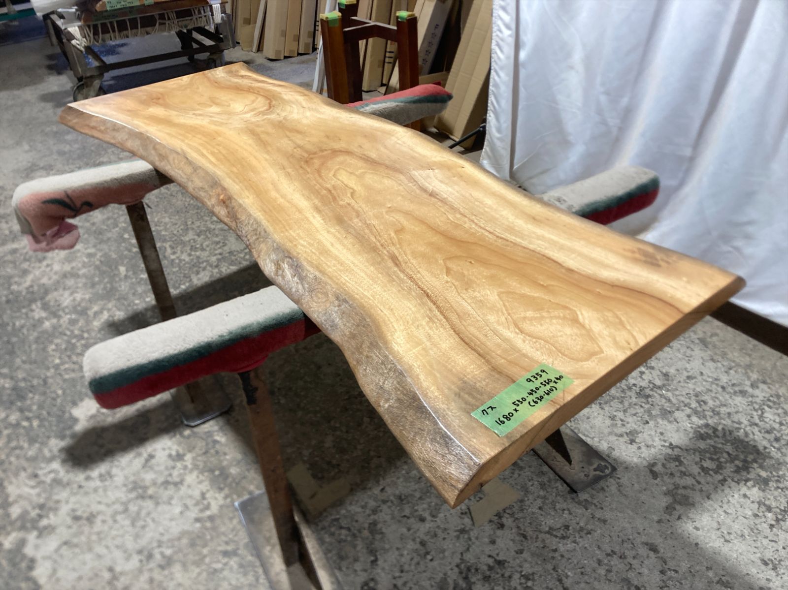 クス9359 楠 一枚板無垢材 1680x550-450-550x40mm ダイニングテーブル