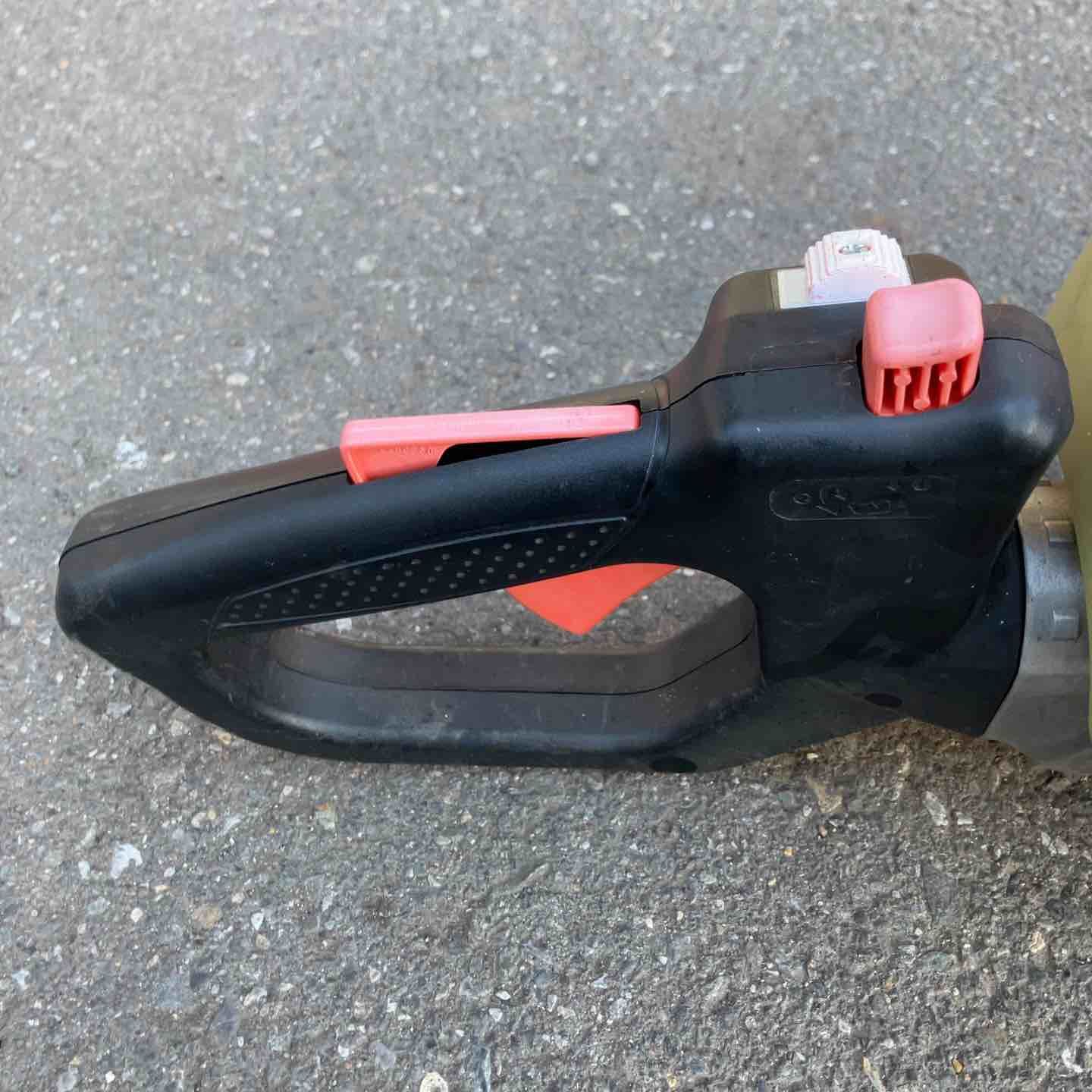 中古品】 タナカ/Tanaka エンジンヘッジトリマー・TCH22EAP 【桶川店