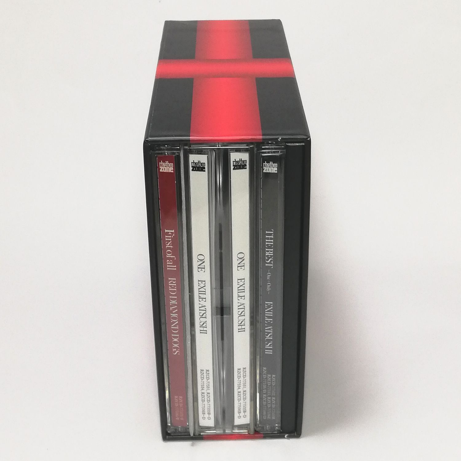 EXILE ATSUSHI ONE CD3枚組+DVD5枚組　初回生産限定盤 Amazon.co.jp: ONE(CD3枚組+DVD5枚組)(初回生産限定盤): ミュージック