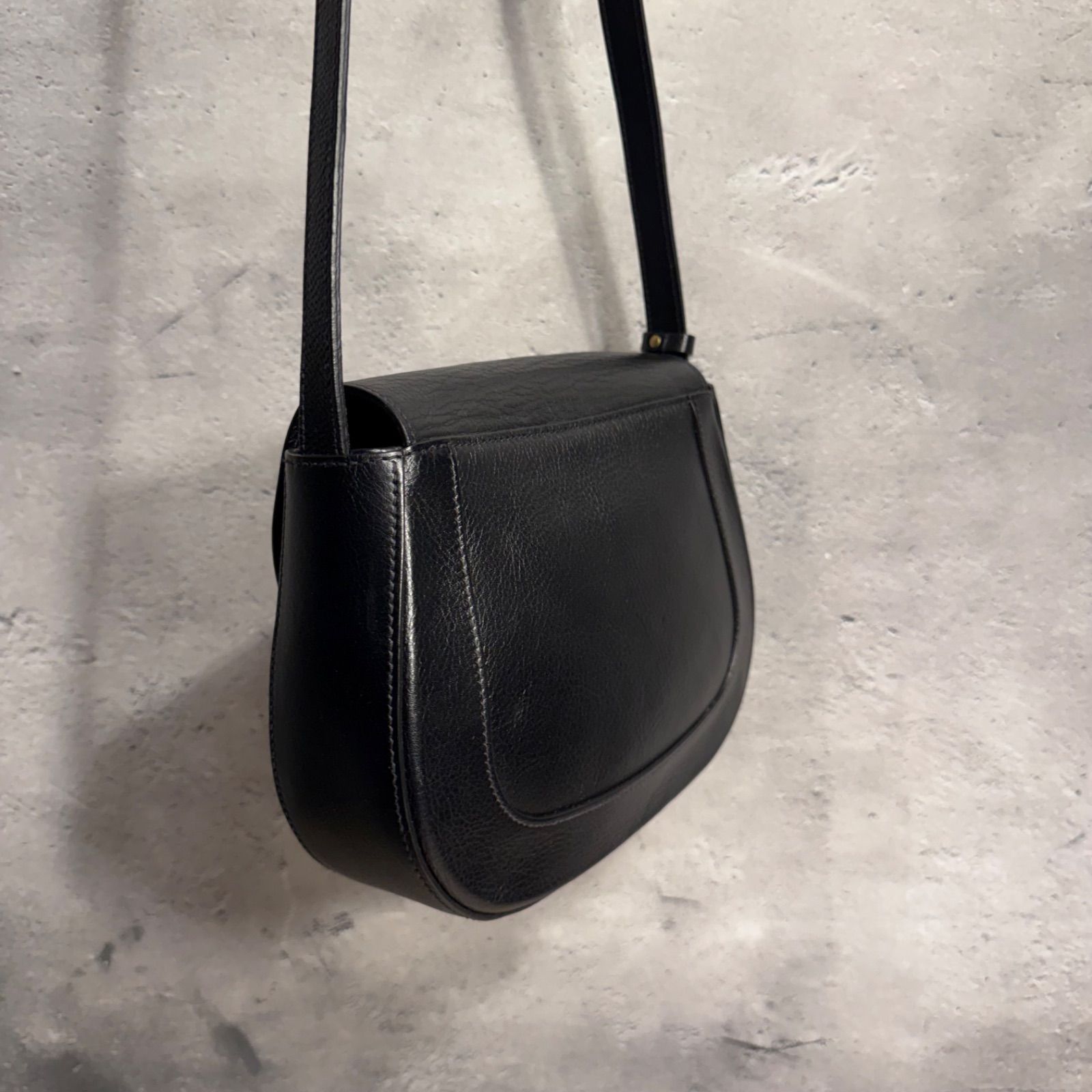 ✨IL BISONTE イルビゾンテ MEZZOMONTE メッツォモンテ ショルダー 
