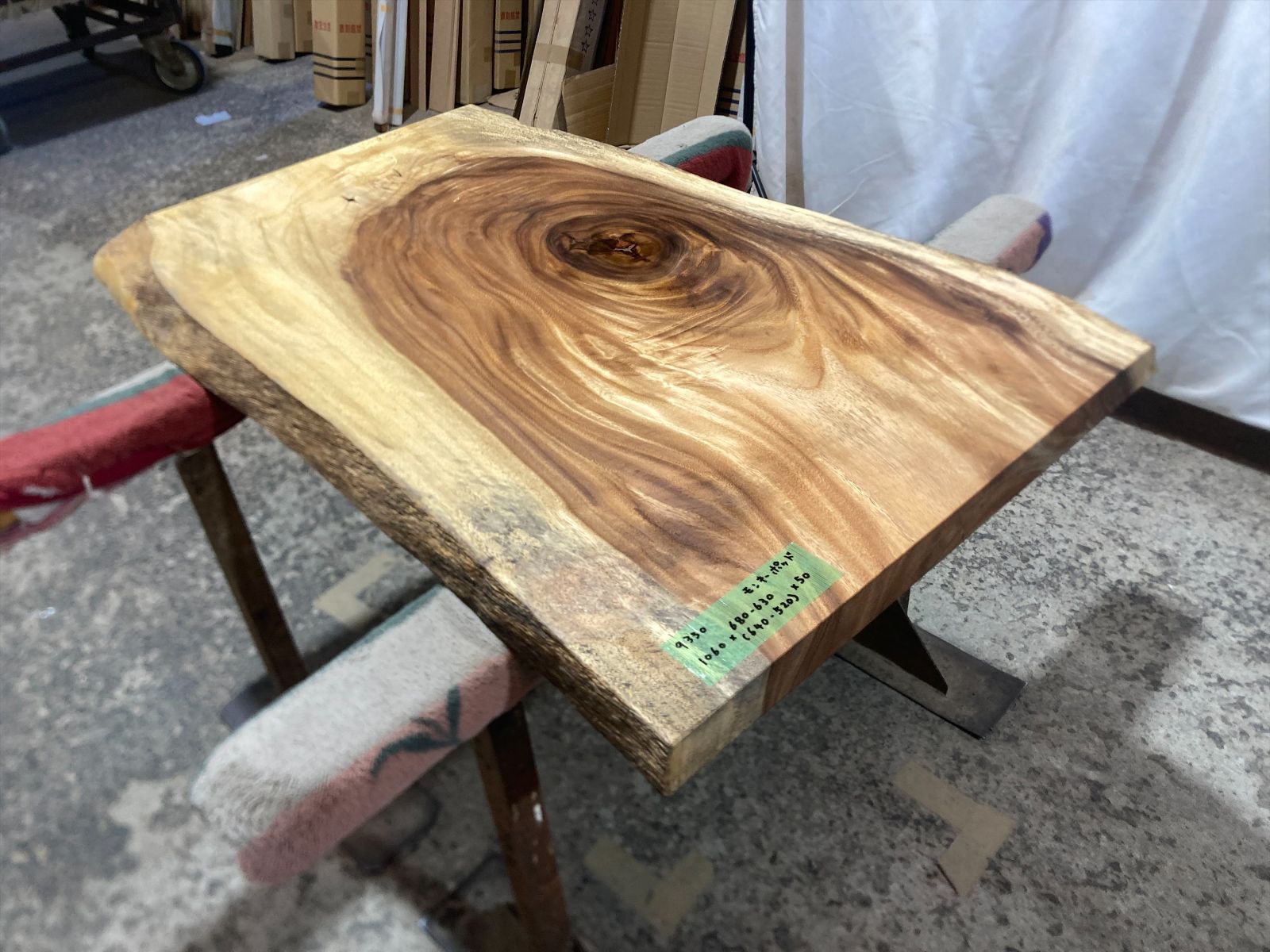 モンキーポッド9330 一枚板無垢 乾燥材 1060x680-630x50mm