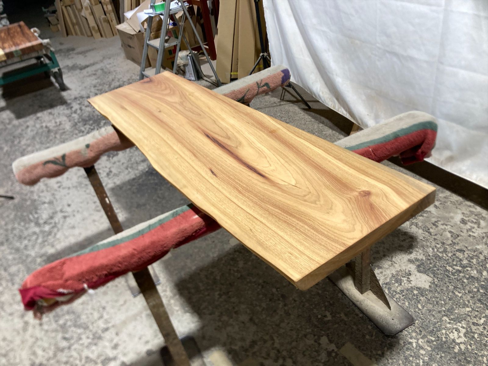 クス9353 楠 一枚板無垢材 1450x370-390-370x40mm ダイニングテーブル