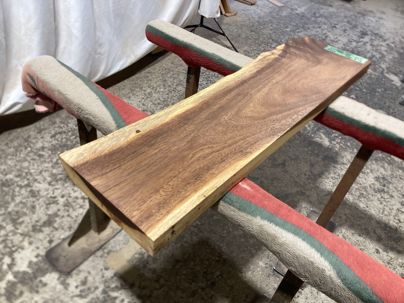 モンキーポッド9336 一枚板無垢 乾燥材 1070x260-270x47mm
