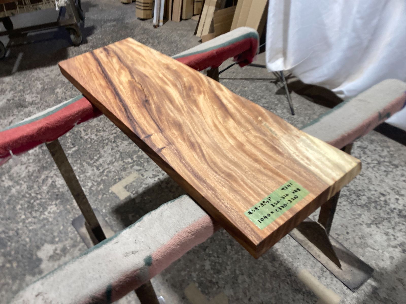 モンキーポッド9341 一枚板無垢 乾燥材 1040x320-310x48mm