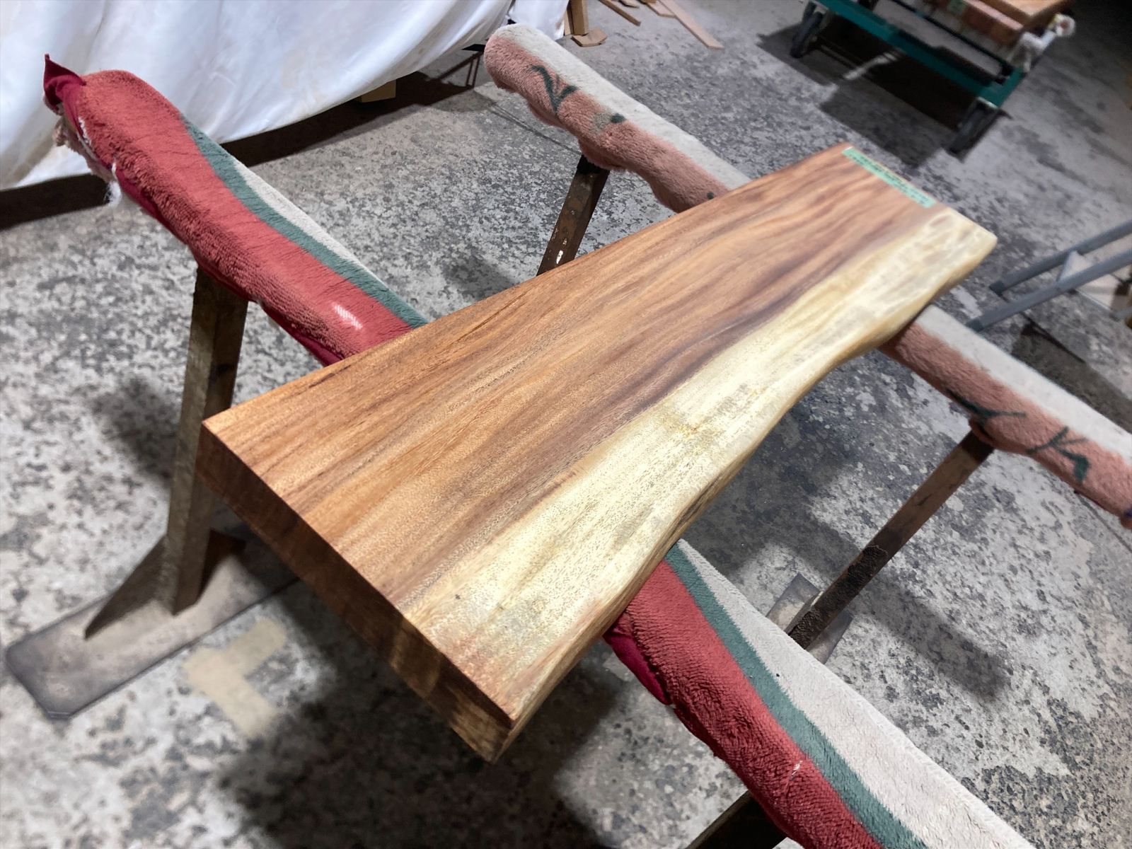 モンキーポッド9351 一枚板無垢 乾燥材 1210x280-240-280x50mm