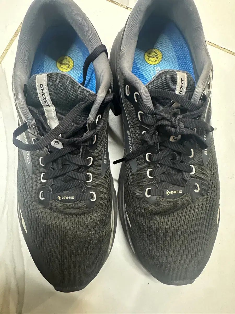ブルックス ゴースト 15 GTX ブラック ランニングシューズ 275 D