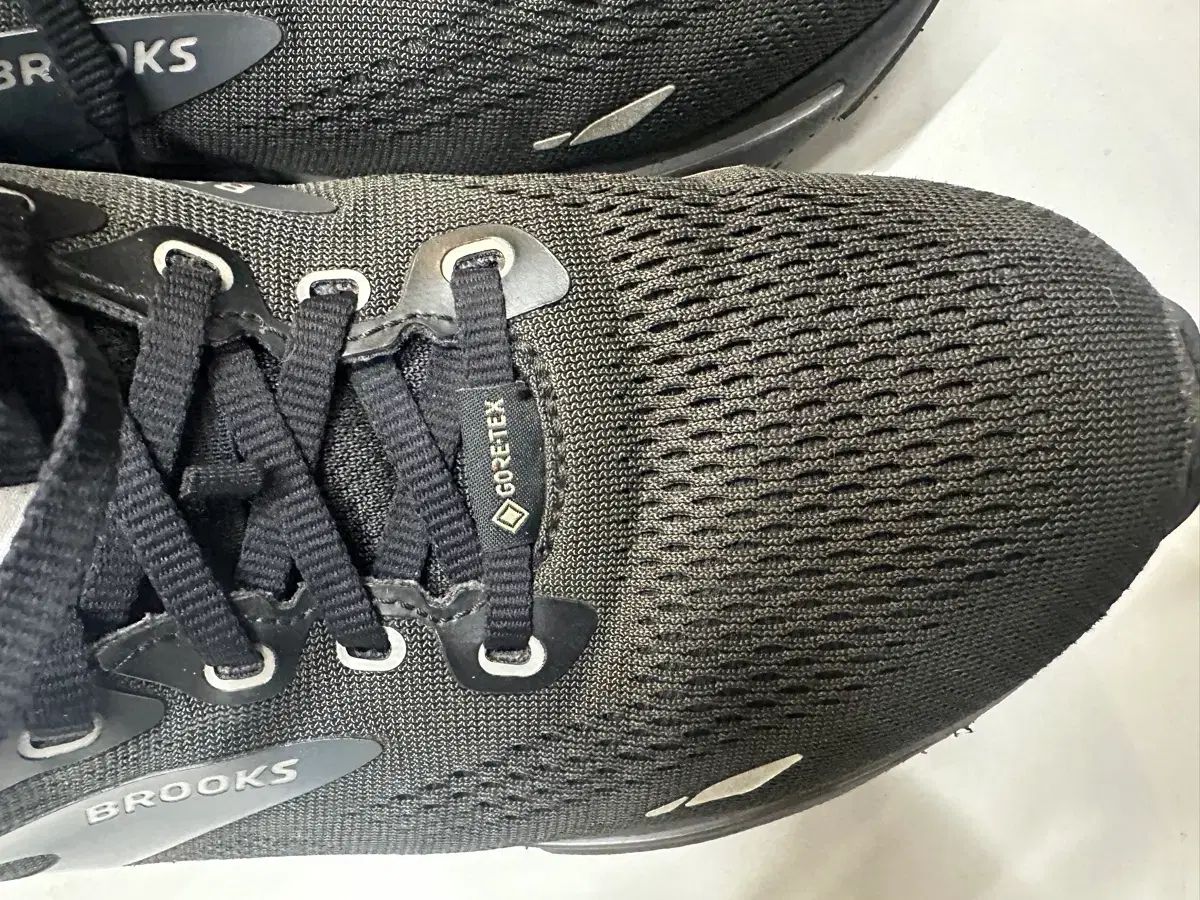  ブルックス ゴースト 15 GTX ブラック ランニングシューズ 275 D 登山靴 トレッキングシューズ アウトドアシューズ