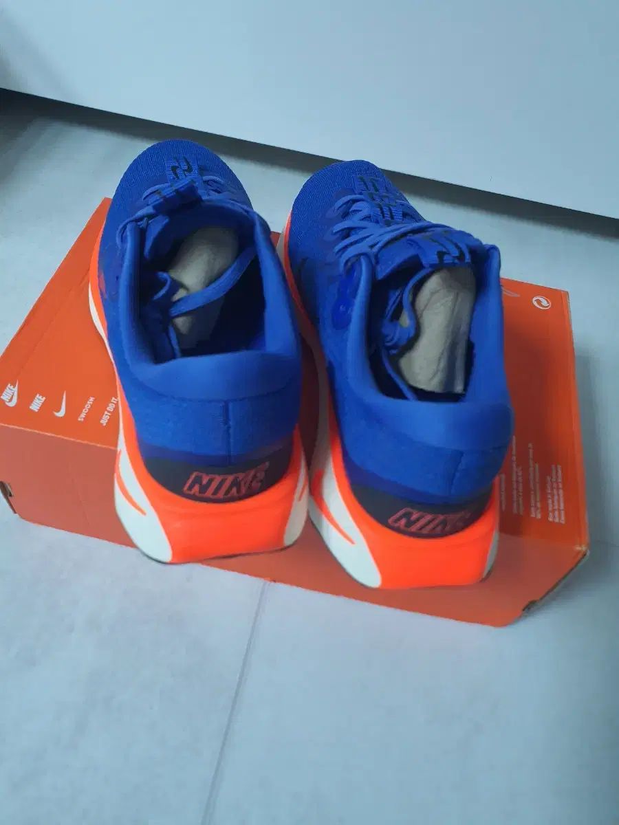  NIKE モチバ メンズ スニーカー _ 登山靴 トレッキングシューズ アウトドアシューズ