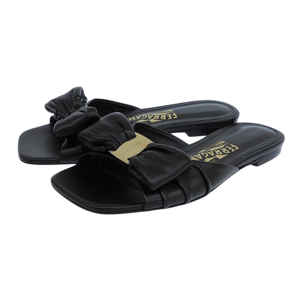 Salvatore Ferragamo サルヴァトーレフェラガモ ヴァラ リボントゥ