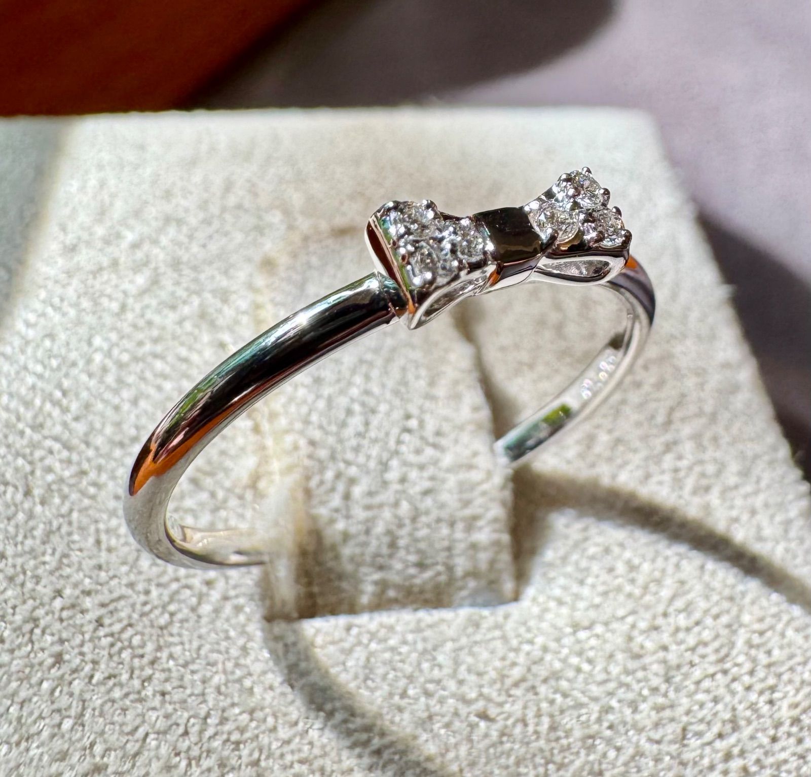 スタージュエリー◇K18WG*9号*リボンモチーフダイヤモンドリング*指輪