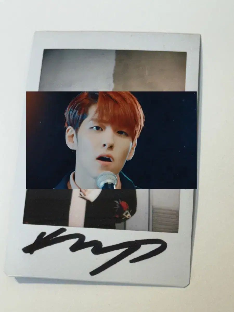 DAY6（デイシックス）ウォンピル(WONPIL) サイン チェキ ポラロイド