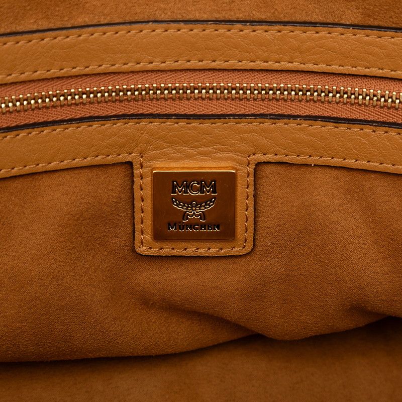エム シー エム ヴィセトス ロゴグラム スタッズ ハンドバッグ  