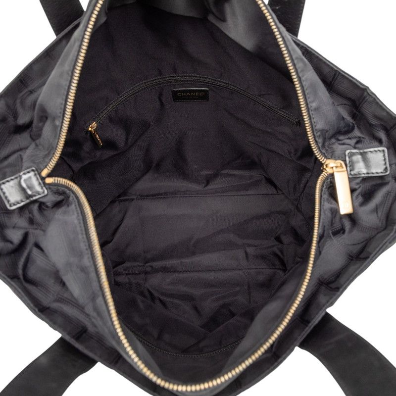 シャネル ニュートラベルライン トートGM ブラック ナイロン レザー