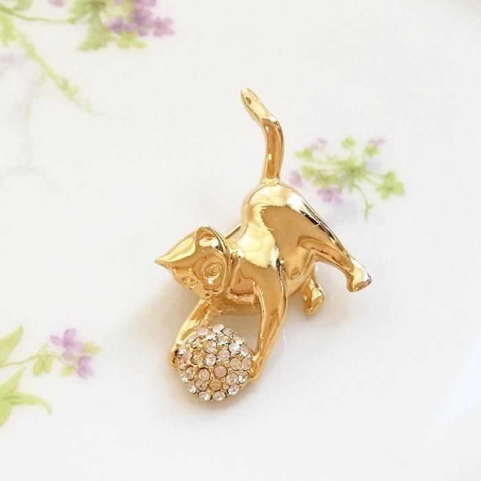 Unsigned Beauty ゴールドトーン クリアラインストーン キャット ネコ