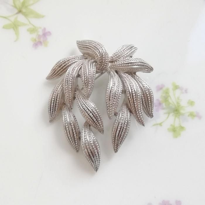 ヴィンテージ Trifari トリファリ シルバートーン ボタニカル リーフ