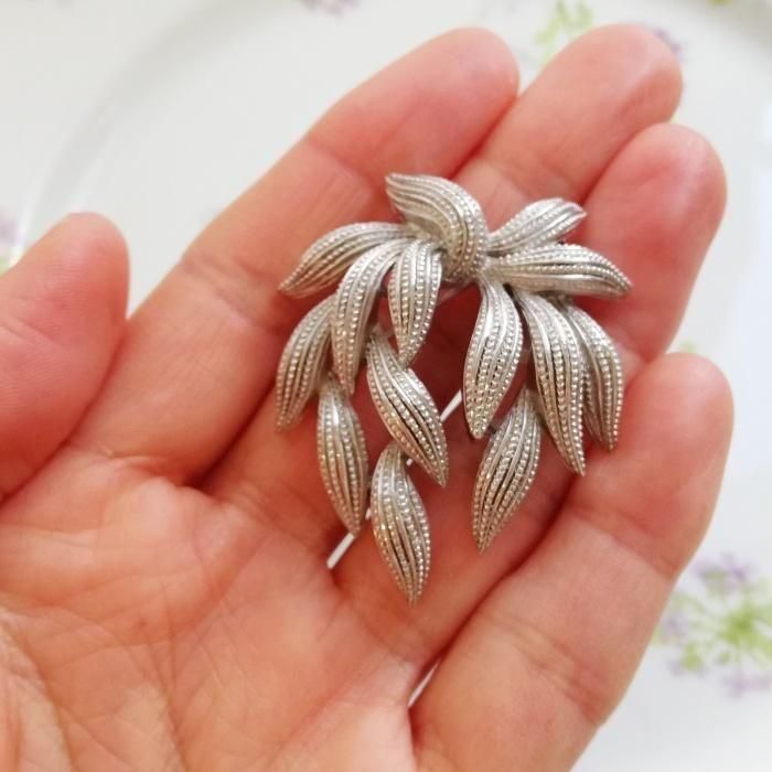 ヴィンテージ Trifari トリファリ シルバートーン ボタニカル リーフ