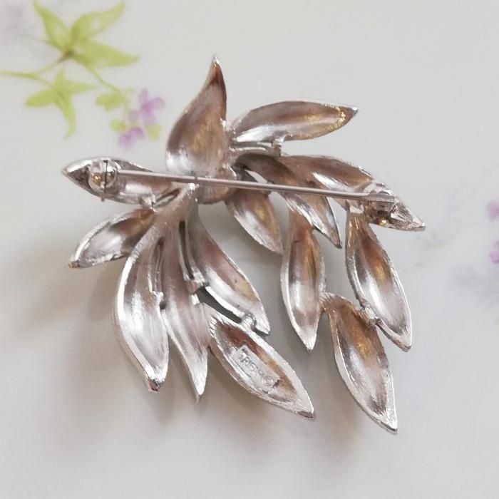 ヴィンテージ Trifari トリファリ シルバートーン ボタニカル リーフ