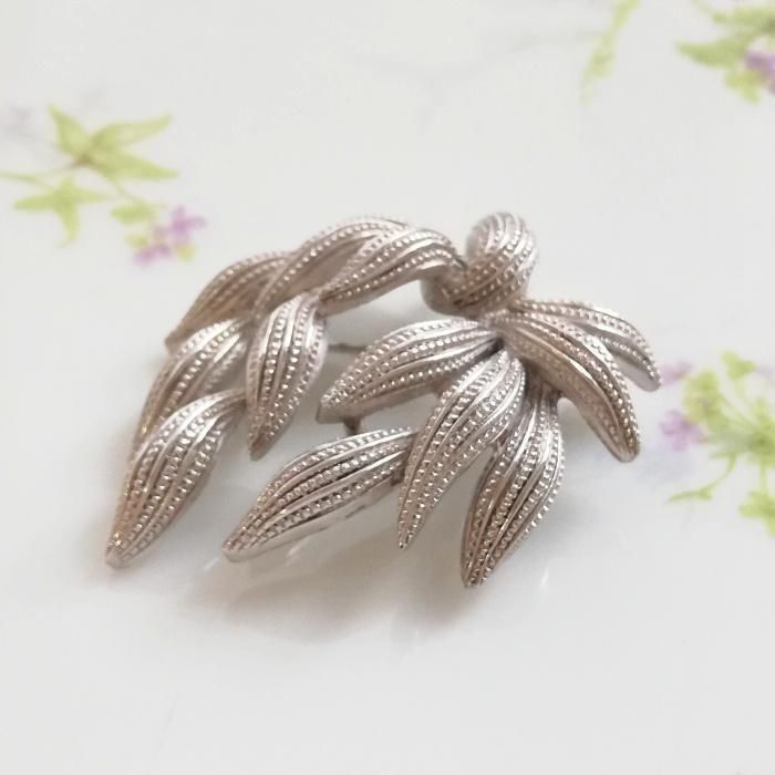 ヴィンテージ Trifari トリファリ シルバートーン ボタニカル リーフ