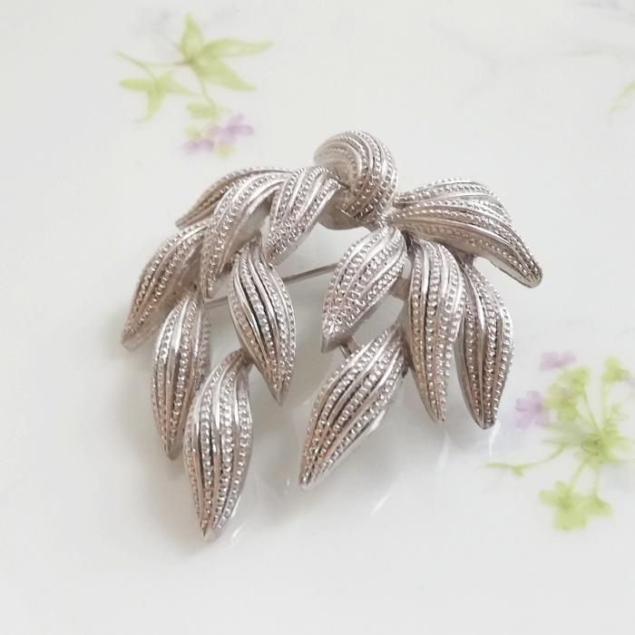 ヴィンテージ Trifari トリファリ シルバートーン ボタニカル リーフ