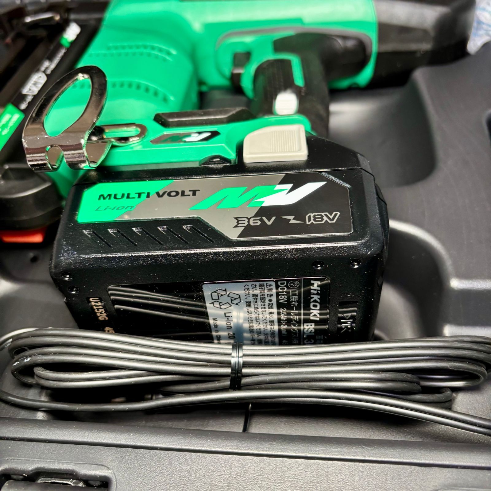 コードレスフロア用タッカ