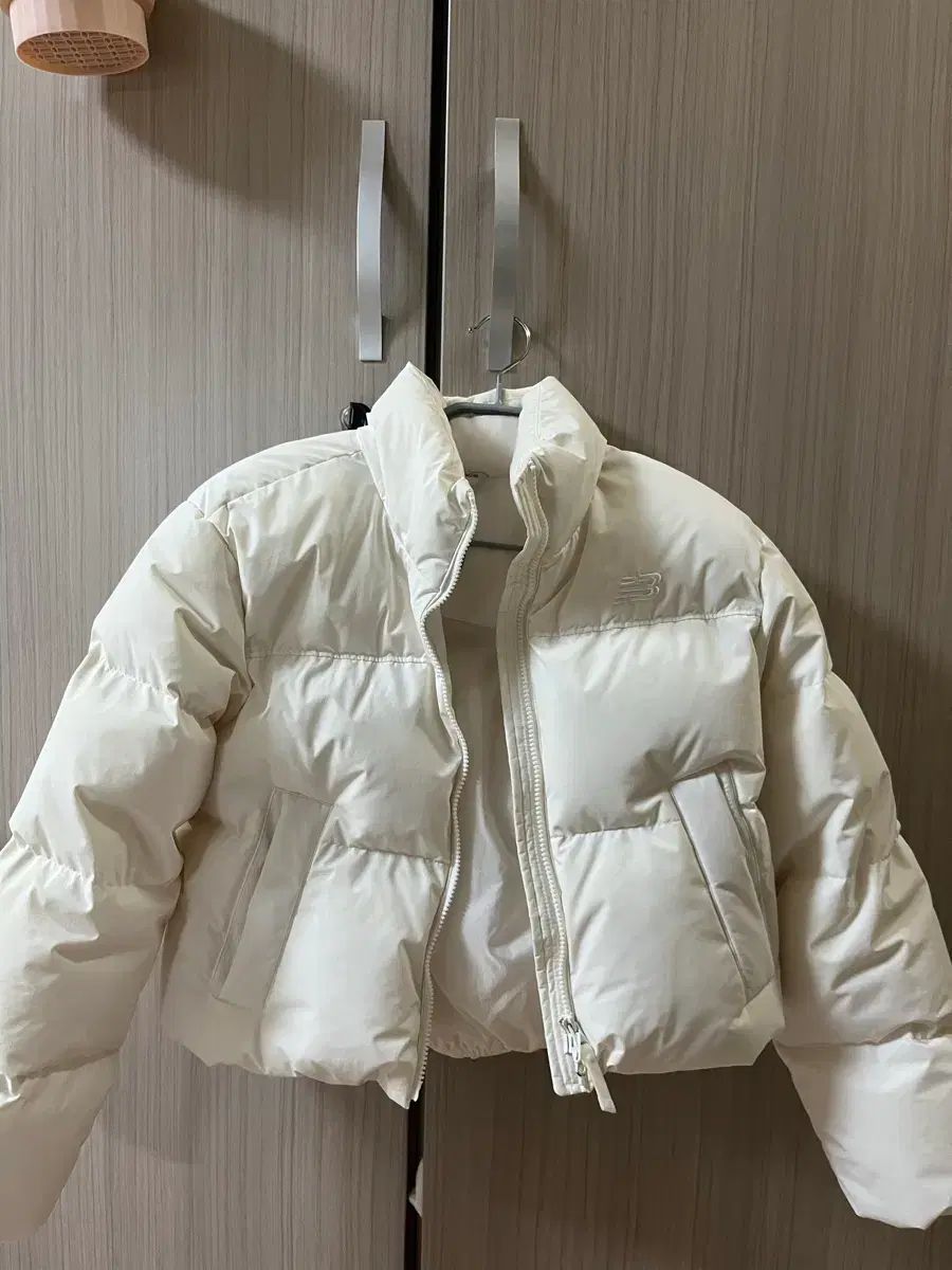 ニューバランス 엑티브 ショート グースダウン ダウン (s) 24 fw 
