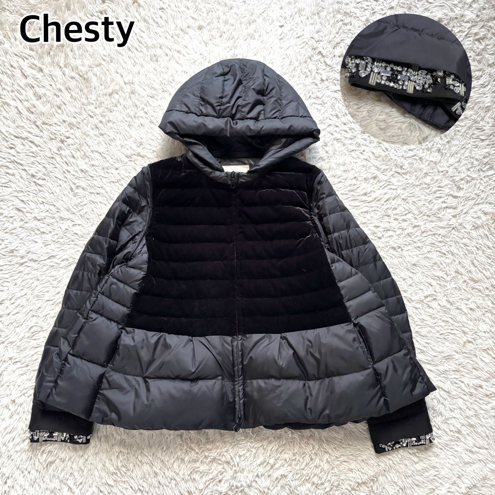 チェスティ　ブラック ダウンジャケット フリル付き チェスティChesty黒ビジュー付きペプラムダウンジャケット0｜Yahoo