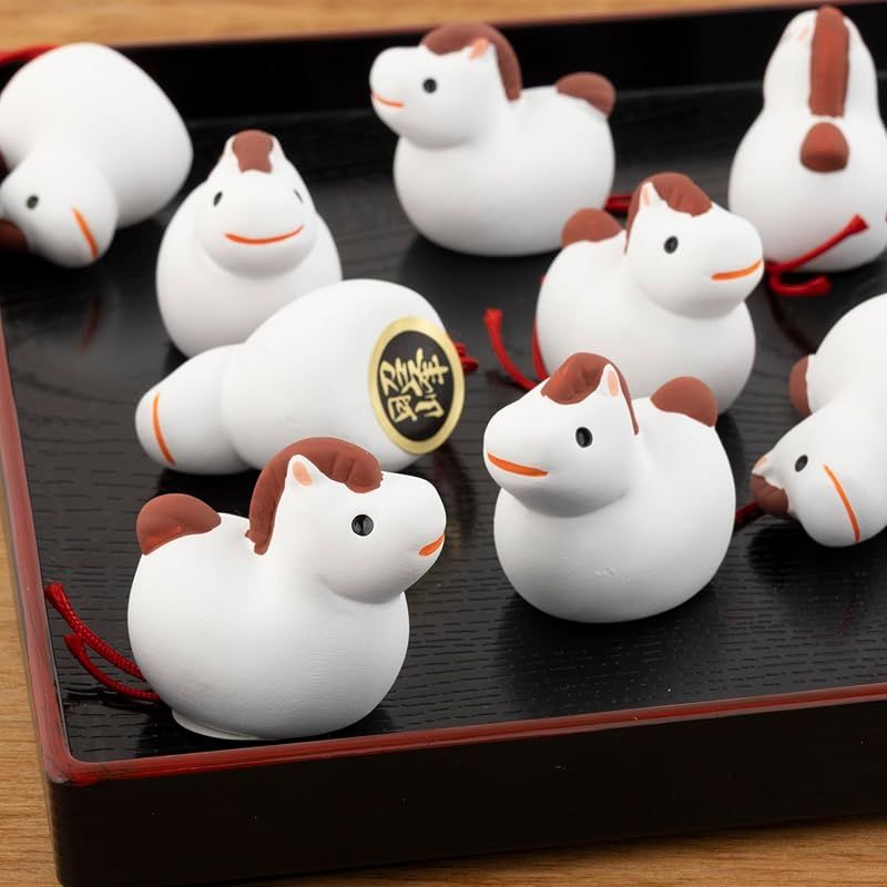  瀬戸陶芸社 2026年 干支 置物 置き物 コンパクト 午 馬 うま 正月飾り 開運 干支みくじ 午24入セット 昭峰窯 167 07 アンティーク雑貨 置物 インテリア小物