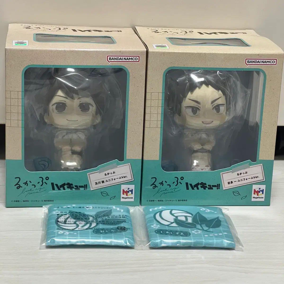 ハイキュー 及川 룩업 岩泉 特典 クッション 含む