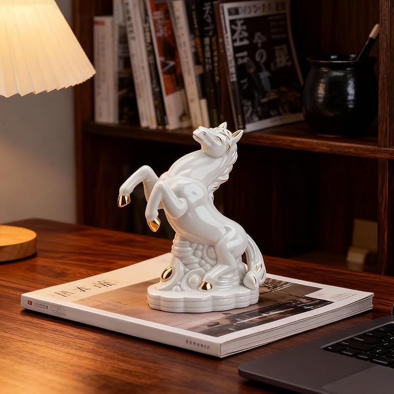 新品】 白馬 置物 玄関 縁起物 馬 午年 手のひらサイズ 2026年干支