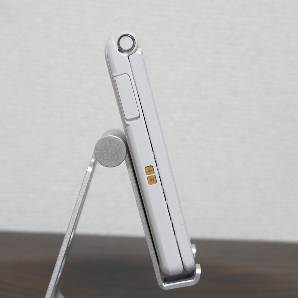 P-smart P-01J 動作OK ガラケー　docomo SIMロック無し docomo P-smartケータイ P-01J ホワイト 【SIMロック解除済】 【送料