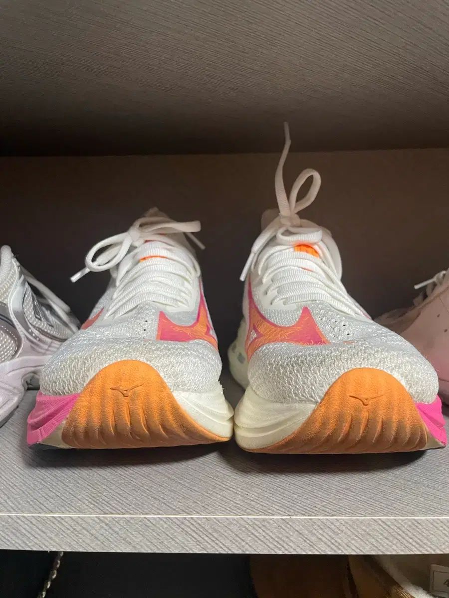 ミズノ NEO VISTA 2 ランニングシューズ 245