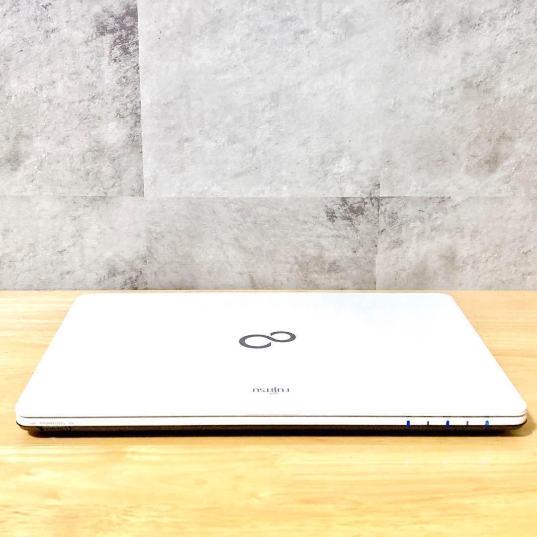 0040【快適動作！】富士通 コンパクト モバイル ノートパソコン Core