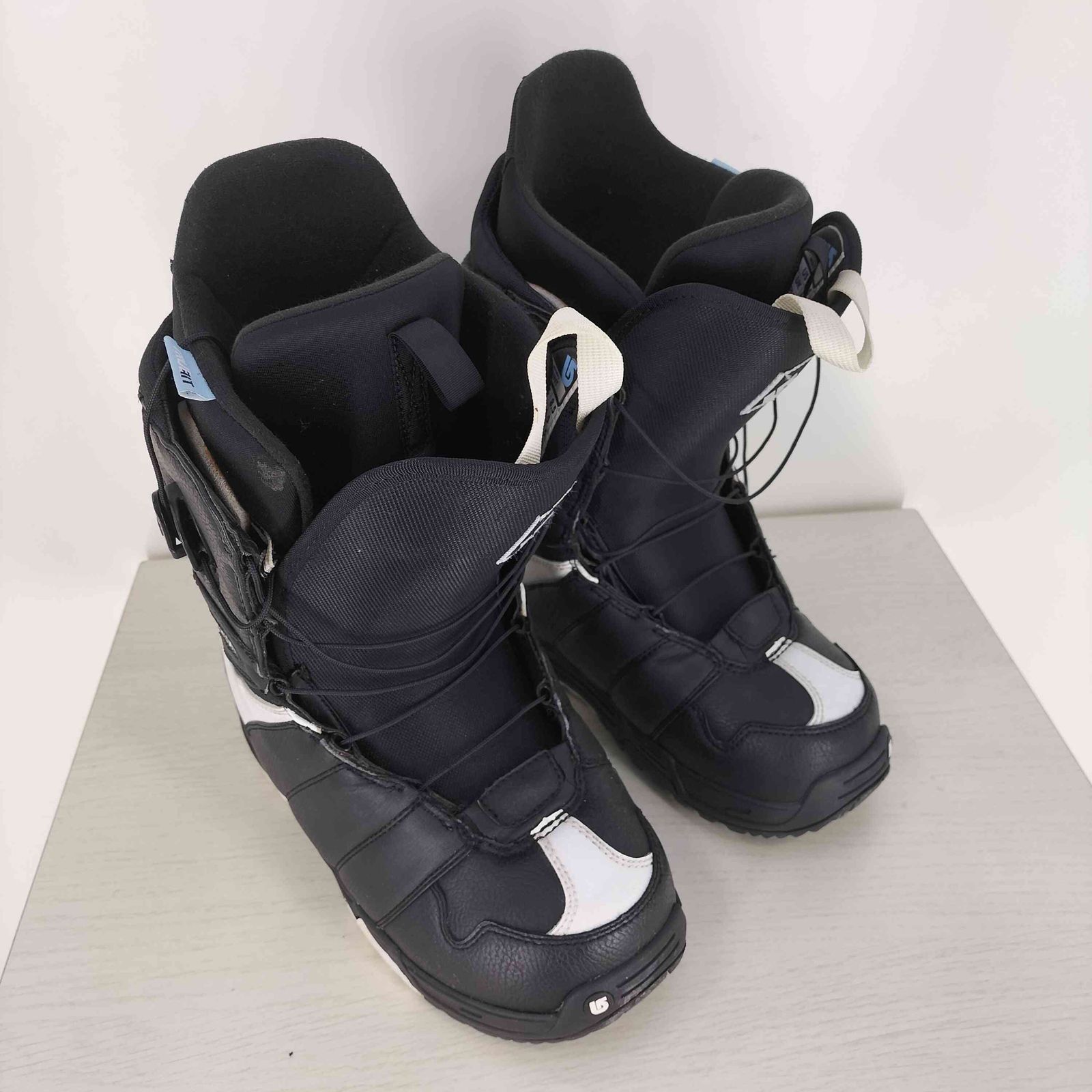 BURTON MINTスノーボードブーツ 25.5サイズ ブラック　バッグ付き バートン BURTON MINT スノーボード ブーツ レディース JPN：25.5