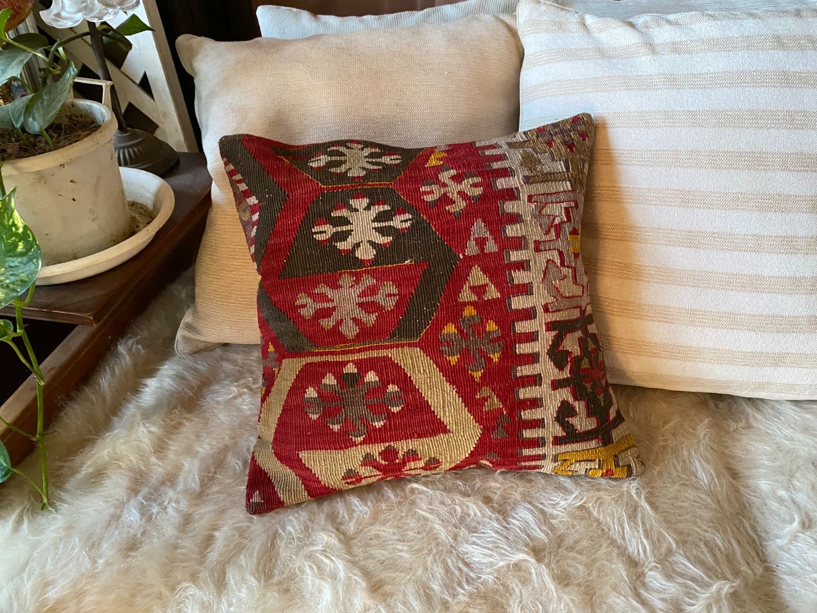 トルコキリムのある素敵な暮らしはクッションカバーより！上質オールド