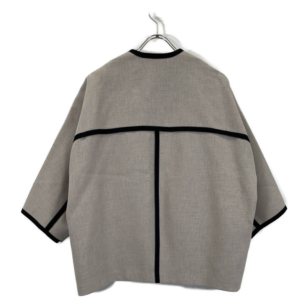 極美品 アドーア ADORE ギマボンディングパイピングジャケット グレージュ 極美品 アドーア ADORE ギマボンディングパイピングジャケット