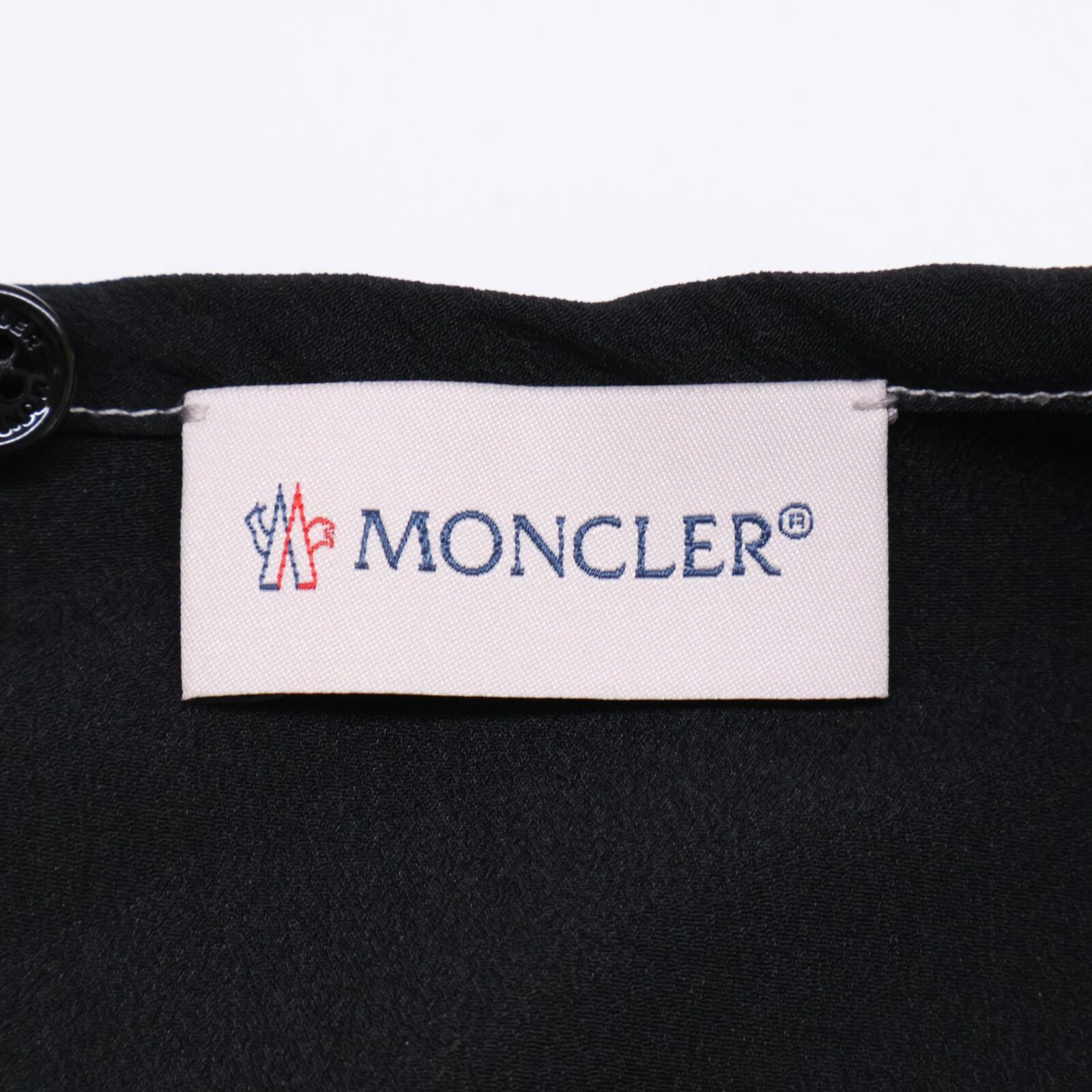 MONCLER モンクレール 23年製 ﾌﾞﾗｯｸ DRESS ﾉｰｽﾘｰﾌﾞ ﾜﾝﾋﾟｰｽ 38 - メルカリ 