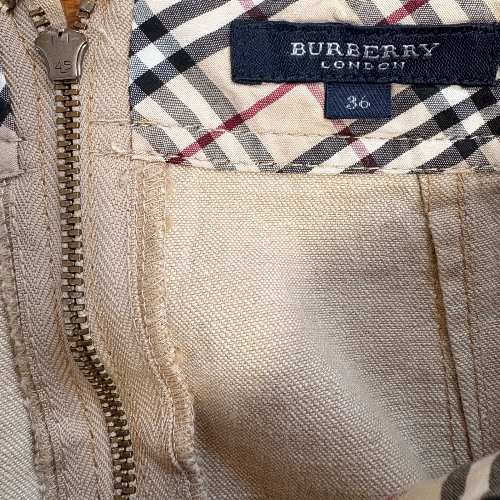 バーバリーロンドン フレアスカート 36 Sサイズ相当 ベージュ ノバ