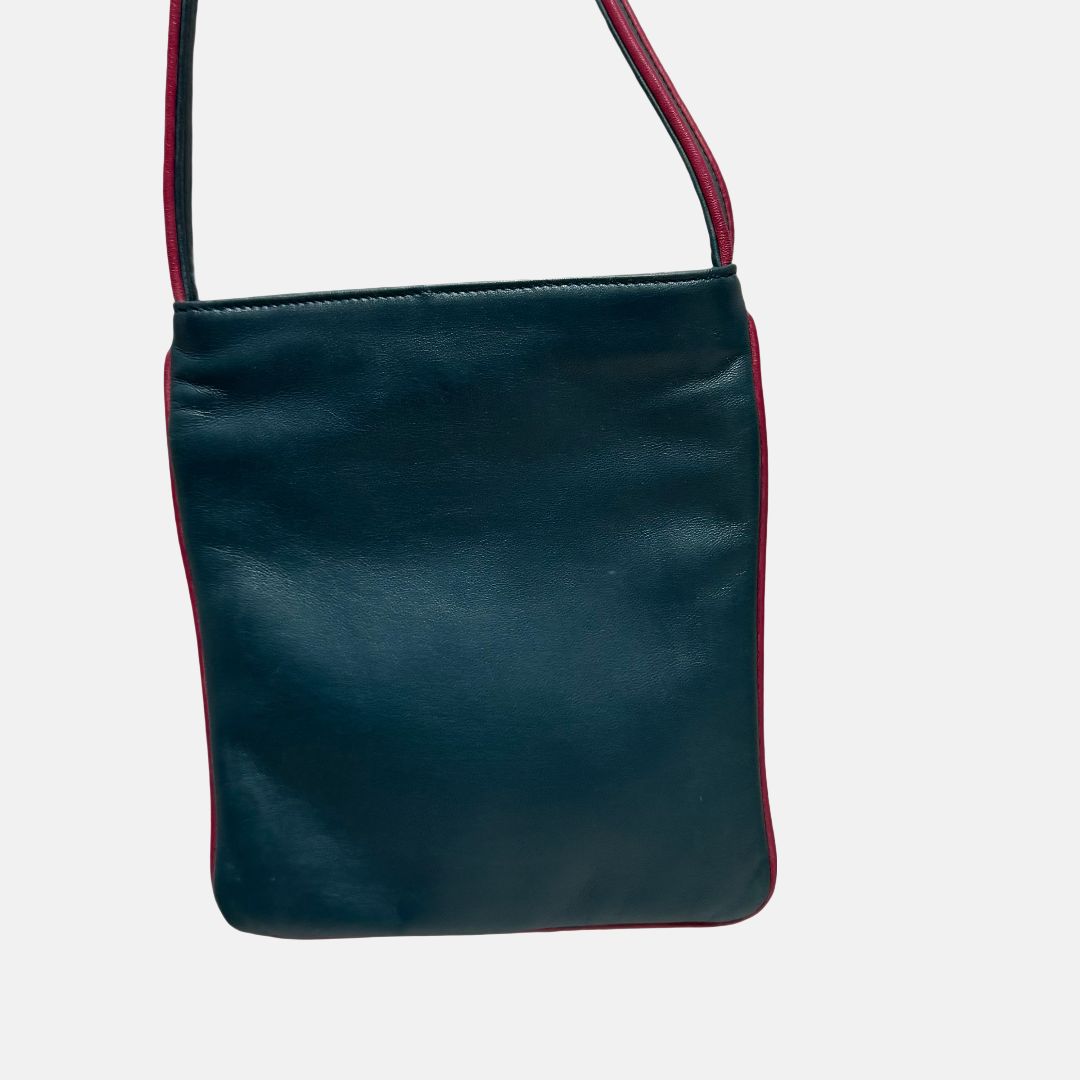 超美品！LOEWE ロエベ ロゴ型押し レザー クロスボディ ショルダー 
