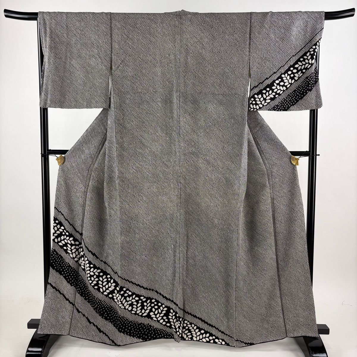 訪問着 身丈161cm 裄丈68cm L 袷 葉柄 総絞り 黒 正絹 名品 【中古