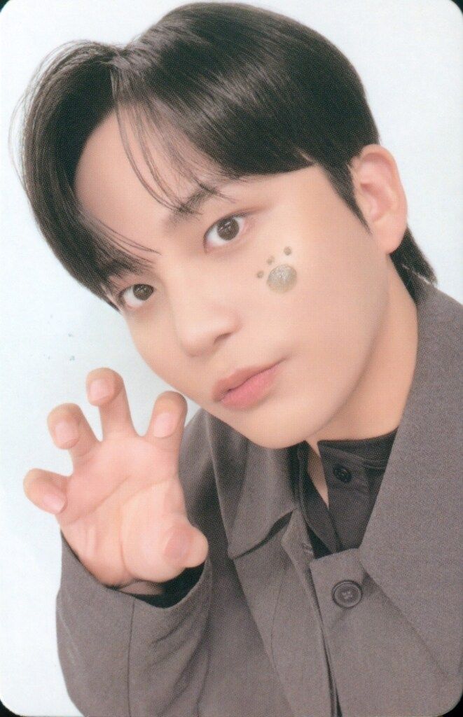 ATEEZ HOLIDAY EDITION JONGHO ATEEZ×BRMUD - メルカリ